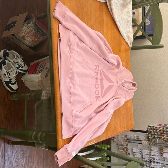 NWOT Reebok Women's Elite Cozy Graphic Hoodie with Drawstring and Pockets - Picture 7 of 9